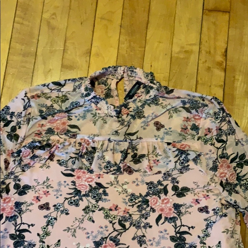 Spring Blouse - Picture 2 of 3